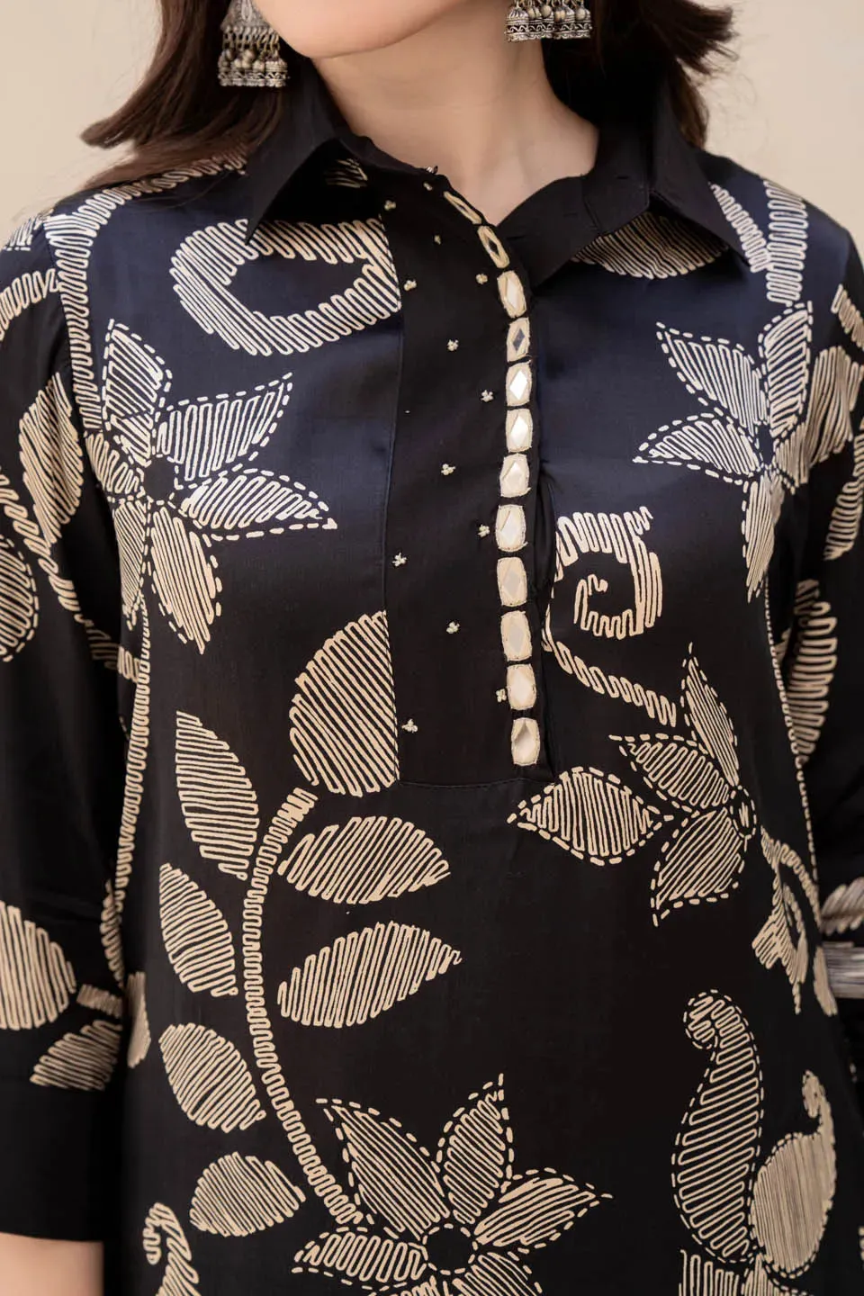 ELEGANT BLACK FLORAL EMBROIDERED KURTA WITH MATCHING PALAZZO SET